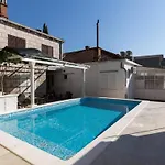 Apartman Kusalo- One Bedroom With Terrace 4 *