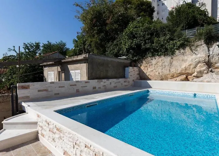 Kusalo- One Bedroom With Terrace 4 *