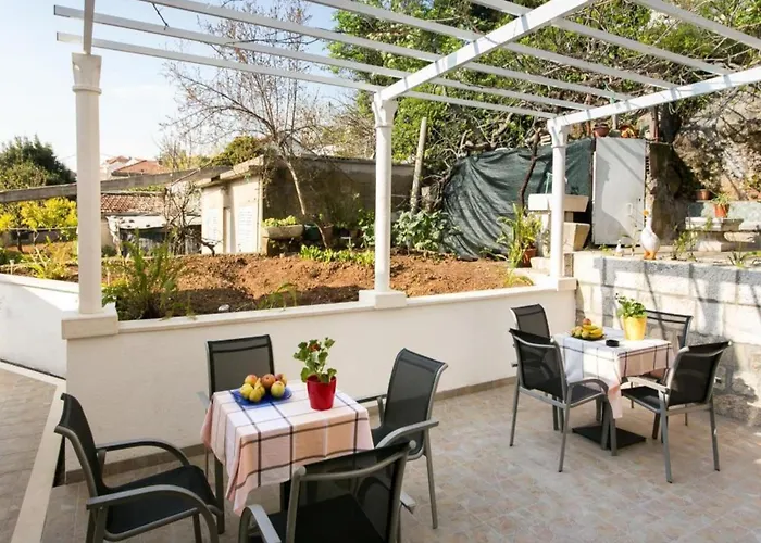 Kusalo- One Bedroom With Terrace 4 *