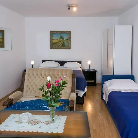 Kusalo- One Bedroom With Terrace 4 Daire
