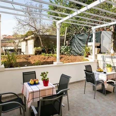 Kusalo- One Bedroom With Terrace 4 *